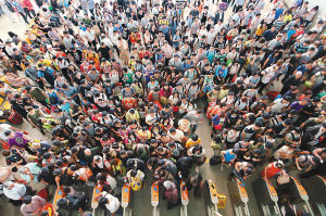 百万游客南京过端午 部分铁路列车车票恢复发