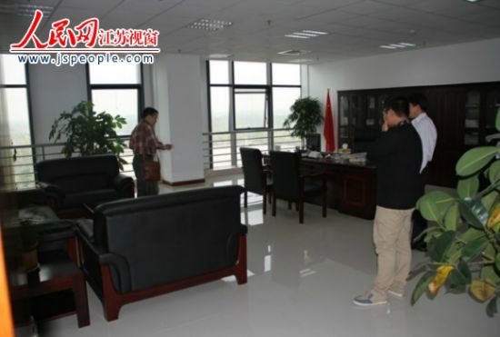 江苏沛县政府办公楼豪华超标 县领导使用面积